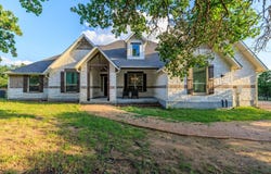 448 Mystic Oaks Trail, Fredericksburg, TX 78624