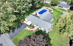 25 YORK HILL Road, ETTERS, PA 17319