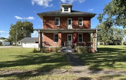 221 Chestnut Street, Donnellson, IA 52625