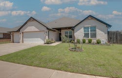 11017 SW 32nd Street, Yukon, OK 73099
