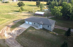 5704 County Road 262, Auxvasse, MO 65231