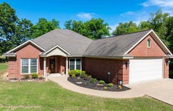 17 Valley View Rd, Batesville, AR 72501