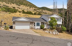 1896 N 350 E, Centerville, UT 84014