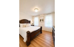 13916 28 Road, Flushing, NY 11354