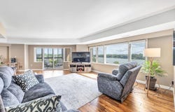 2130 LOST DAUPHIN Road, DE PERE, WI 54115