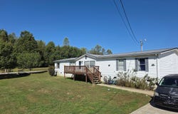 300 Shirley Lane, Oneida, TN 37841