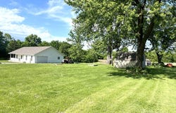 2917 County Road 2860, Higbee, MO 65257