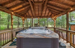 96 Hawthorne Drive, Jim Thorpe, PA 18229