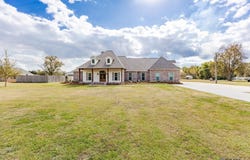 9527 Burnside Rd, Bueche, LA 70729