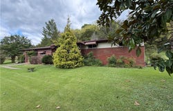 65 Fruth Addition Road, Red House, WV 25168