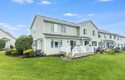 661 Chestnut Ridge, Minooka, IL 60447