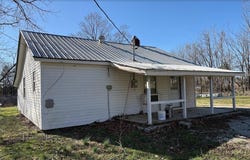 29060 Main Street, Seligman, MO 65745