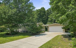 128 Prestonwood Drive, Crossville, TN 38558