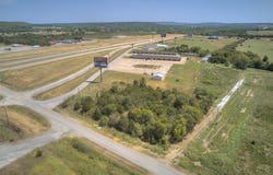 Bryant at Leonard, Henryetta, OK 74437