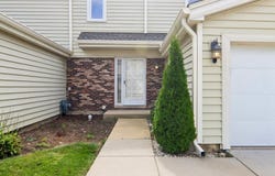 682 Claridge Circle, Hoffman Estates, IL 60169