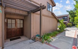 33 Northwoods Ln, La Crescenta, CA 91214