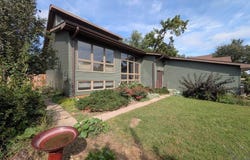 655 E 8th Street, York, NE 68467