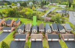 105 Patio Dr, Endwell, NY 13760