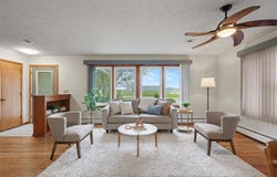 703 E State, Williamsburg, IA 52361
