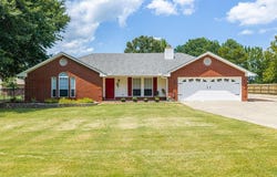 1702 Nixon RD, Lavaca, AR 72941