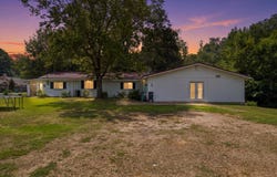 1508 Carterville Rd, Petal, MS 39465