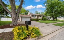 1704 Dunray Lane, Normal, IL 61761