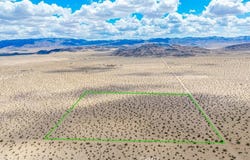 62 Lucille Lane, Joshua Tree, CA 92252