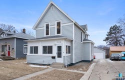 115 S Grange Ave, Sioux Falls, SD 57104