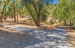 19327 Ferretti Rd, Groveland, CA 95321
