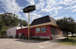 812 4th Ave S, Denison, IA 51442