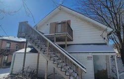 1117 S 12th Street, St Joseph, MO 64503