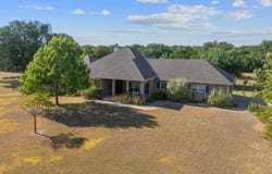 1206 Long Mdw, Salado, TX 76571