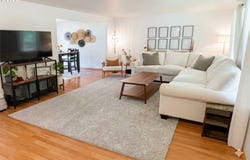 1101 E SUNSET Dr, Newberg, OR 97132