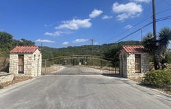 320 Private Road 1742, Mico, TX 78056
