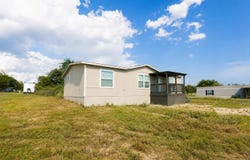 126 Esperanza Dr, Bastrop, TX 78602