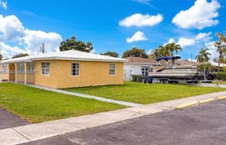 417 SW 3rd St, Hallandale Beach, FL 33009