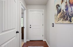 495 LAVENDER St, Silverton, OR 97381