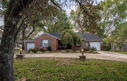 9007 E 68th Street, Raytown, MO 64133