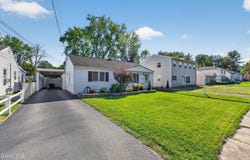 473 Bradford Road, Schenectady, NY 12304