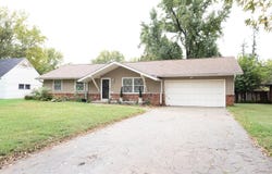 810 W Deerfield Street, Springfield, MO 65807