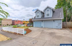 380 Owens (& 1102 Fairmount) St S, Salem, OR 97302
