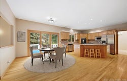 1002 Thoroughbred Circle, St. Charles, IL 60174