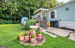 86 EDWARDS Lane, LOTHIAN, MD 20711