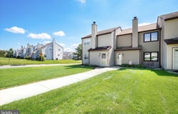 225 E GREEN VALLEY Circle, NEWARK, DE 19711