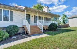 2344 Kellington Ct, Roanoke, VA 24012