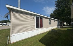 1241 N Park Circle, Brookfield, OH 44403
