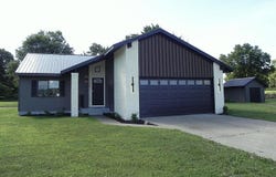 13805 Riverside Drive, Constantine, MI 49042