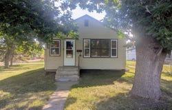 1202 N Prairie Ave, Sioux Falls, SD 57104