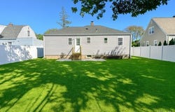 29 Avon, Hewlett, NY 11557