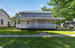 110 E Tyrell Street, St Louis, MI 48880